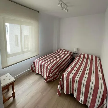 Apartment En Puerto De Santa Maria, Playa Redes *